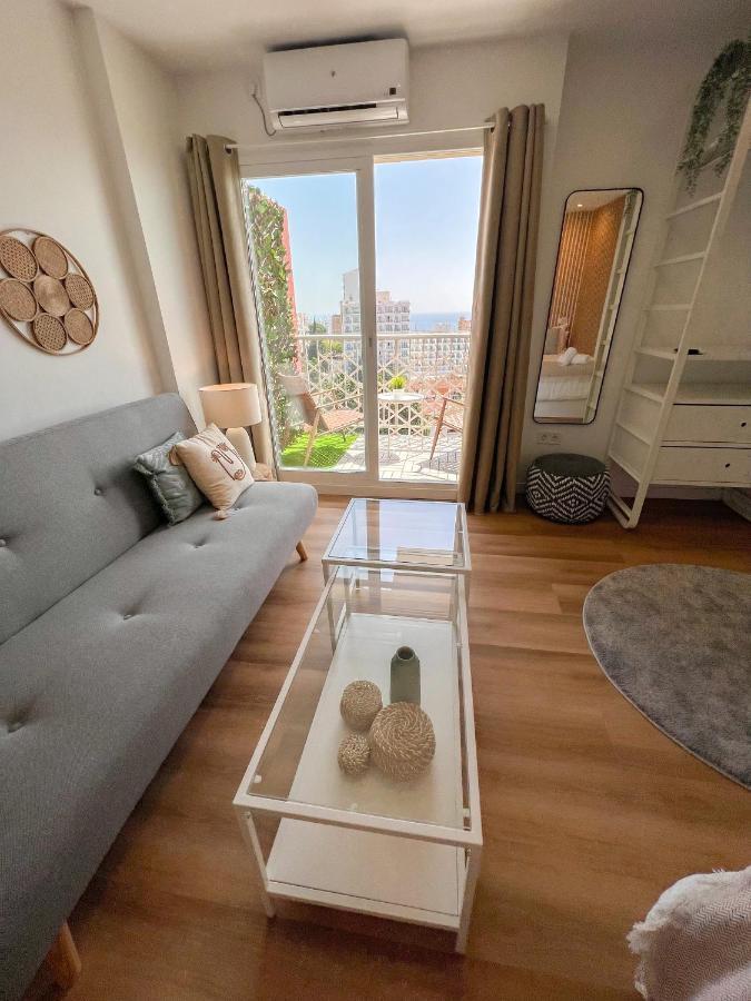 Cozy Studio With Sea Views Benalmádena Kültér fotó