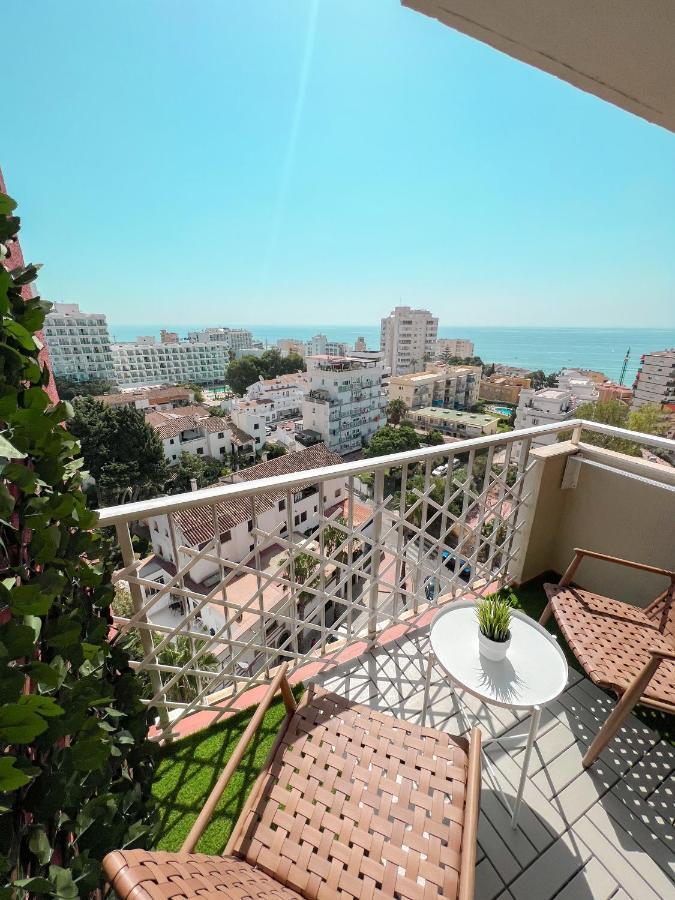 Cozy Studio With Sea Views Benalmádena Kültér fotó