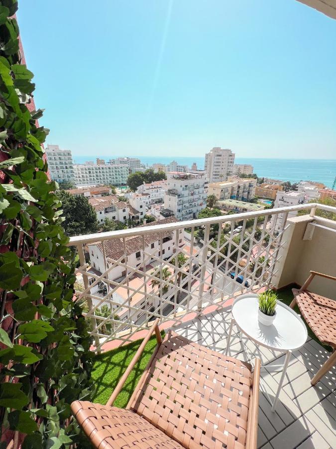 Cozy Studio With Sea Views Benalmádena Kültér fotó