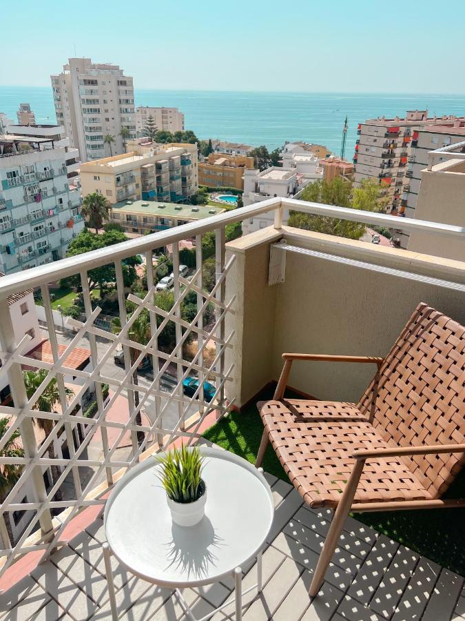 Cozy Studio With Sea Views Benalmádena Kültér fotó