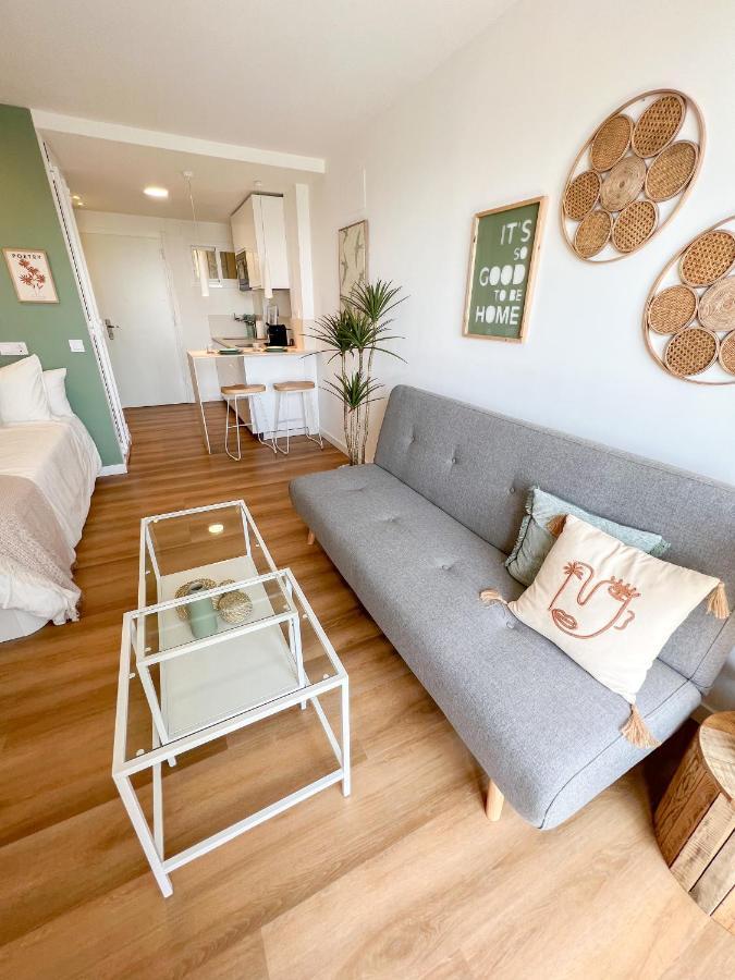 Cozy Studio With Sea Views Benalmádena Kültér fotó
