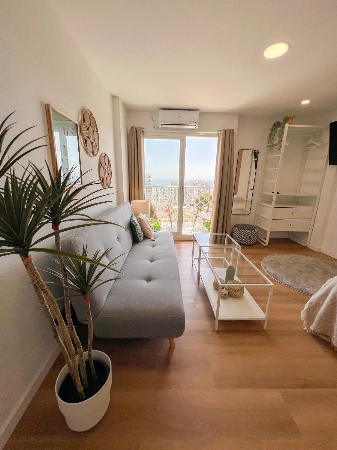Cozy Studio With Sea Views Benalmádena Kültér fotó